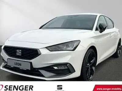 Neu Seat Leon Black Edition 150 PS (110 kW) 2026 Weiß Limousine