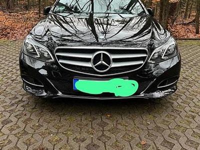 Second-hand Mercedes 220 136 CP (100 kW) 2015 Negru Berlinǎ