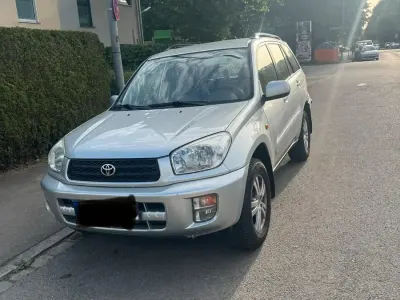 Gebraucht Toyota RAV4 125 PS (91 kW) 2001 Silber SUV