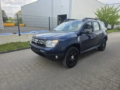 Second-hand Dacia Duster Lauréate 114 CP (83 kW) 2017 Albastru SUV