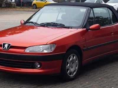 Orange Gebraucht 1999 Peugeot 306 Cabriolet Cabrio | 3.000 €