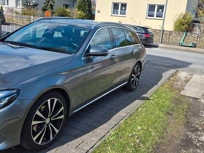 Gebraucht Mercedes E220 Avantgarde 194 PS (142 kW) 2017 Grau Kombi