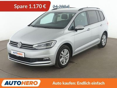 Grau Gebraucht 2020 VW Touran Comfortline Van / Kleinbus | 23.110 € (Fairer Preis)