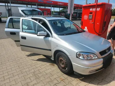 Gebraucht Opel Astra 81 PS (59 kW) 2001 Silber Kombi