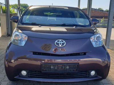 Toyota iQ