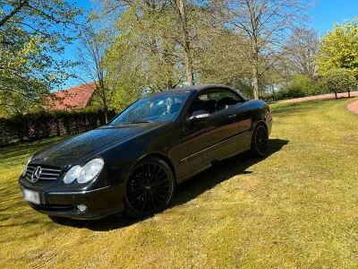 Gebraucht Mercedes CLK320 Avantgarde 218 PS (160 kW) 2005 Schwarz Cabrio
