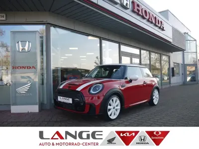 Begagnad Mini John Cooper Works 178 HK (130 kW) 2021 Röd Halvkombi