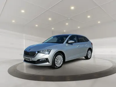 Gebraucht Skoda Scala Cool Plus 110 PS (80 kW) 2021 Silber Kleinwagen
