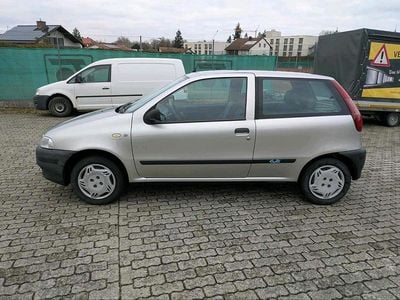 Gebraucht Fiat Punto 60 PS (44 kW) 1998 Silber Kleinwagen