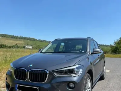 Gebraucht BMW X1 Advantage 190 PS (139 kW) 2019 Grau SUV
