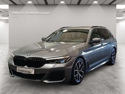 Gebraucht BMW 530 M Sport 286 PS (210 kW) 2023 Grau Kombi
