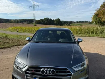 Gebraucht Audi S3 Sport 310 PS (228 kW) 2018 Grau Limousine