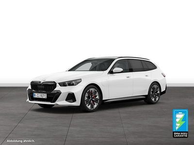 Usata BMW 550e M Sport 489 CV (359 kW) 2025 Bianco Station wagon