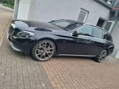 Używany Mercedes E400