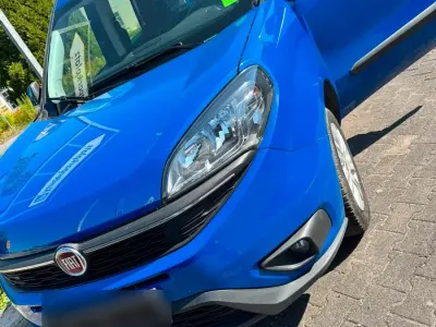 Gebraucht Fiat Doblò 120 PS (88 kW) 2019 Blau Van / Kleinbus