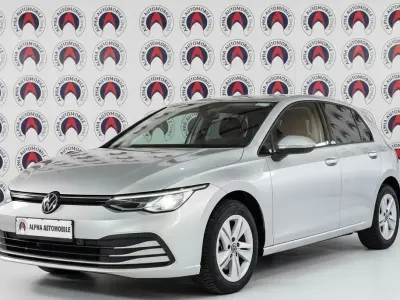 Gebraucht VW Golf VIII Life 116 PS (85 kW) 2023 Silber Limousine