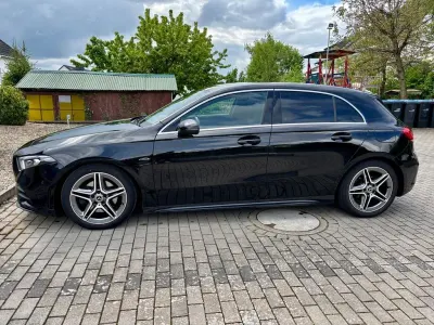 Używany Mercedes A220 190 KM (139 kW) 2020 Czarny Sedan/Limuzyna