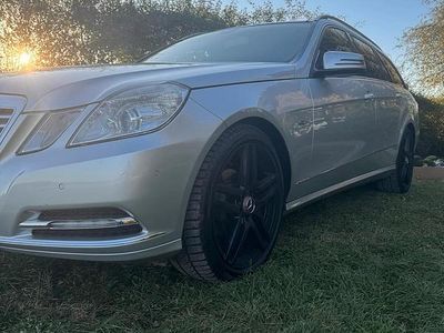 Mercedes E200