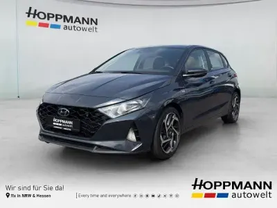 Gebraucht Hyundai i20 Trend 101 PS (74 kW) 2021 Grau Kleinwagen
