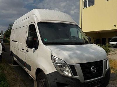 Nissan NV400