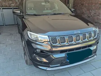 Gebraucht Jeep Compass 150 PS (110 kW) 2021 Schwarz SUV