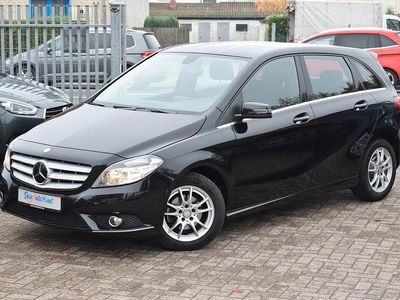 Schwarz Gebraucht 2014 Mercedes B180 Van / Kleinbus | 5.990 € (Guter Preis)