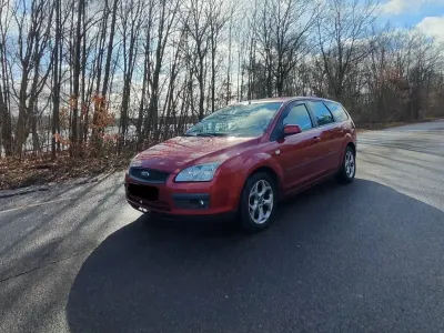 Gebraucht Ford Focus 109 PS (80 kW) 2006 Rot Kombi