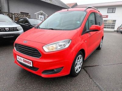 Gebraucht Ford Tourneo Courier Titanium 101 PS (74 kW) 2018 Rot Van / Kleinbus