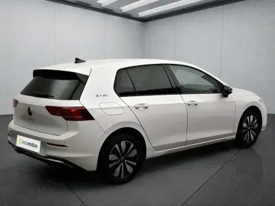 Gebraucht VW Golf VIII 150 PS (110 kW) 2025 Weiss Limousine
