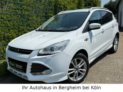 Gebraucht Ford Kuga Individual 150 PS (110 kW) 2015 Weiß SUV