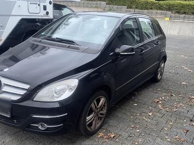Mercedes B180