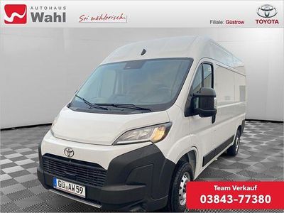 Icy white Gebraucht 2024 Toyota Proace Van / Kleinbus | 34.990 € (Fairer Preis)