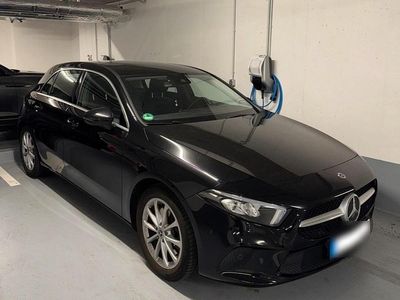 Gebraucht Mercedes A250 225 PS (165 kW) 2022 Schwarz Kleinwagen