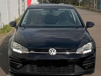 Gebraucht VW Golf VII R-line 116 PS (85 kW) 2018 Schwarz Limousine