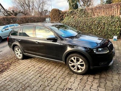 Schwarz Gebraucht 2017 Skoda Octavia Kombi | 14.500 € (Fairer Preis)
