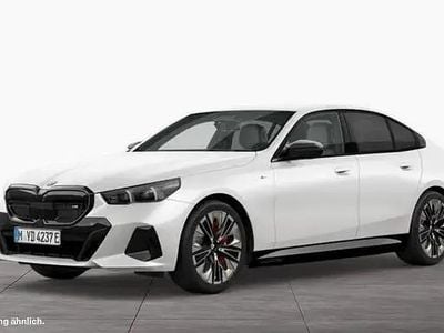 Usata BMW i5 Sport Line 442 kW (601 CV) 2025 Oro Berlina