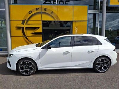Gebraucht Opel Astra Ultimate 131 PS (96 kW) 2024 Banquise weiss Limousine