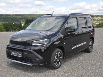 Neu Toyota Proace Verso City 131 PS (96 kW) 2026 Schwarz Kombi