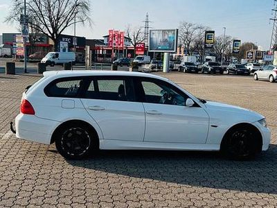Gebraucht BMW 318 143 PS (105 kW) 2008 Weiß Kombi