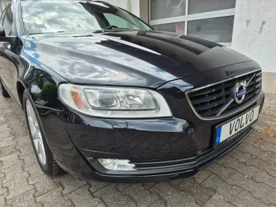 Gebraucht Volvo V70 Summum 181 PS (133 kW) 2016 Schwarz Kombi