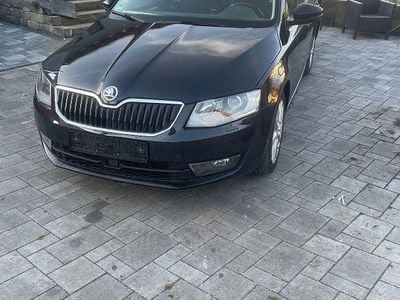 Schwarz Gebraucht 2017 Skoda Octavia Style Kombi | 9.499 € (Guter Preis)
