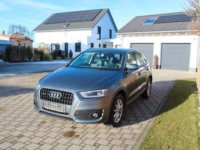 Grau Gebraucht 2014 Audi Q3 SUV | 11.900 € (Fairer Preis)