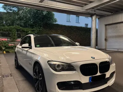 Gebraucht BMW 740 M Sport 306 PS (225 kW) 2011 Weiß Limousine