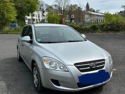 gebraucht Kia Ceed 1.4 Klima