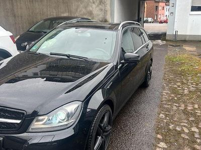 Second-hand Mercedes C350 Avantgarde 265 CP (194 kW) 2012 Negru Berlinǎ