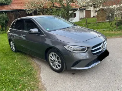 Gebraucht Mercedes B180 136 PS (100 kW) 2021 Grau Van / Kleinbus