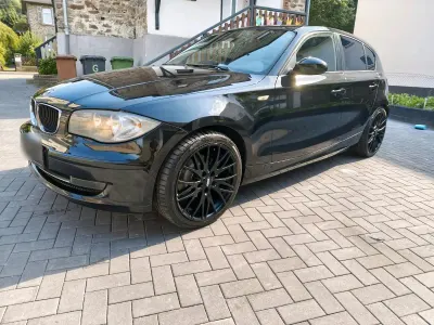 Gebraucht BMW 118 143 PS (105 kW) 2008 Schwarz Kleinwagen