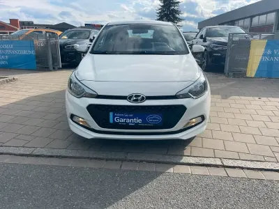 Brugt Hyundai i20 GO! 75 HK (55 kW) 2018 Hvid Sedan