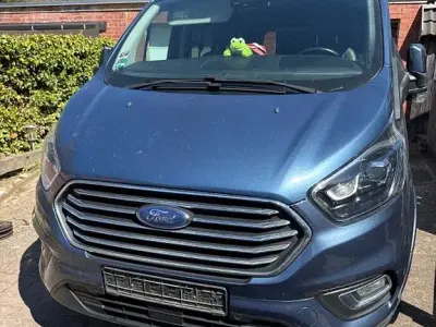 Usata Ford Tourneo 185 CV (136 kW) 2021 Blu Monovolume