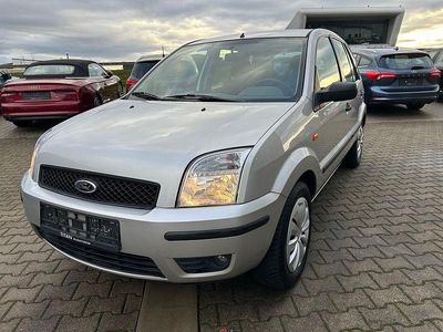 Silber Gebraucht 2003 Ford Fusion Trend Limousine | 1.850 € (Fairer Preis)